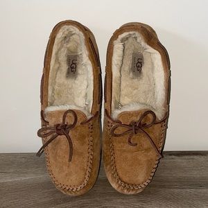 UGG Moccasin Slippers with rubber sole🍂